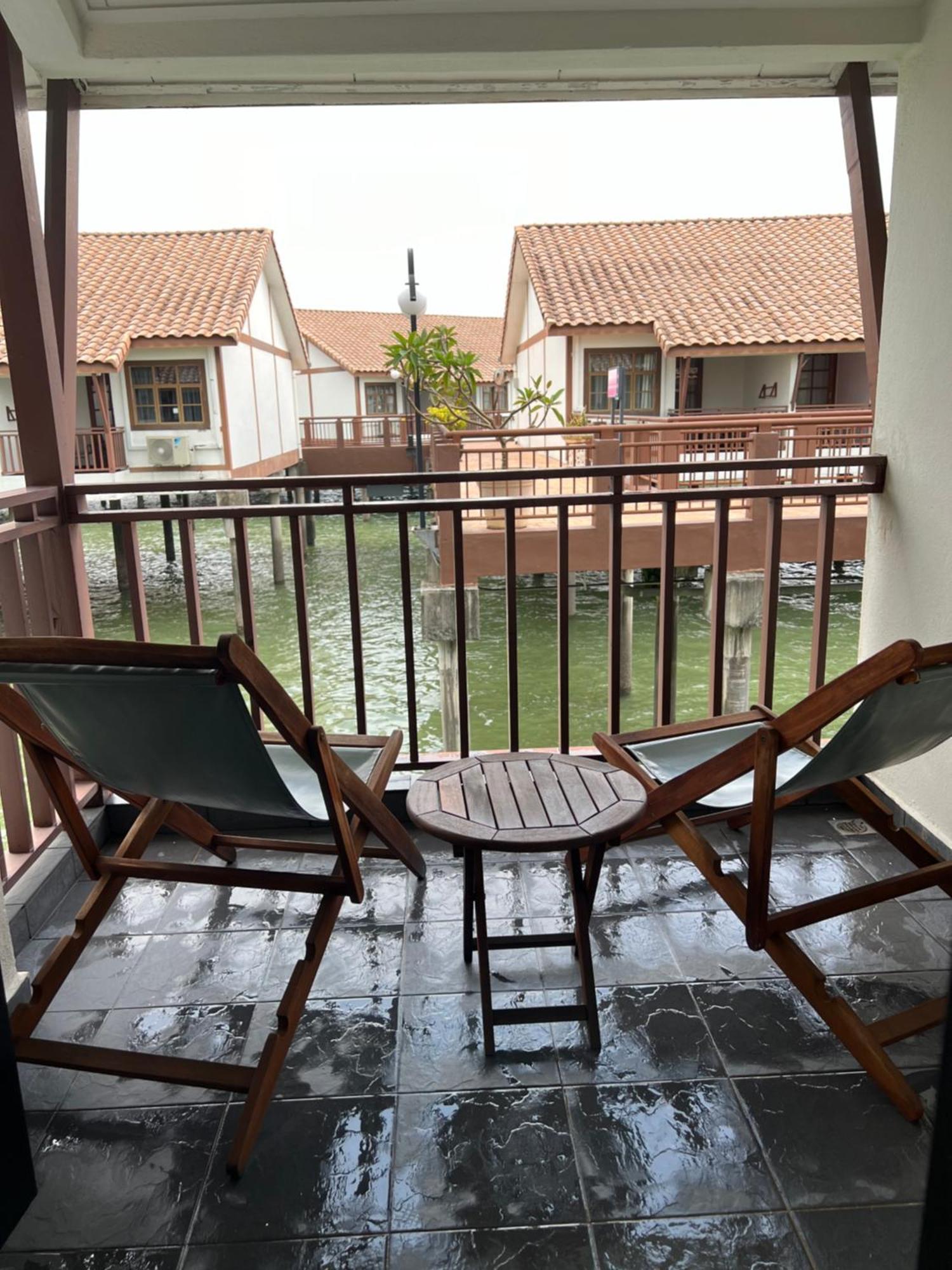 Water Chalet Pd Private Unit Port Dickson Bagian luar foto